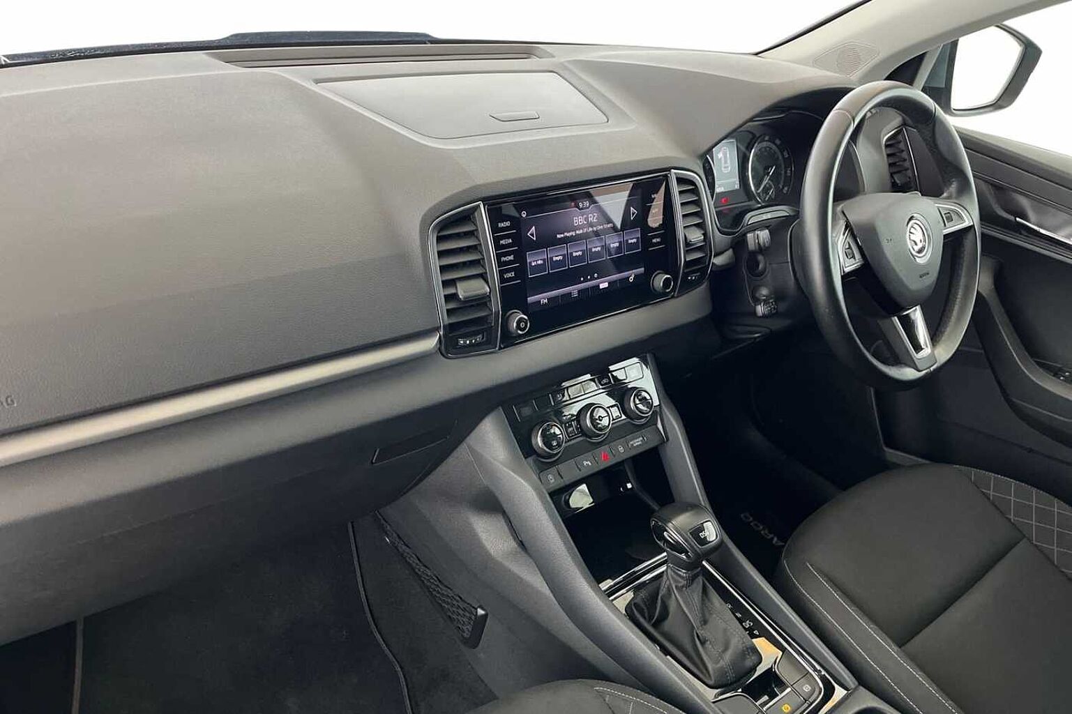SKODA Karoq SE Technology 1.6 TDI 115 PS DSG