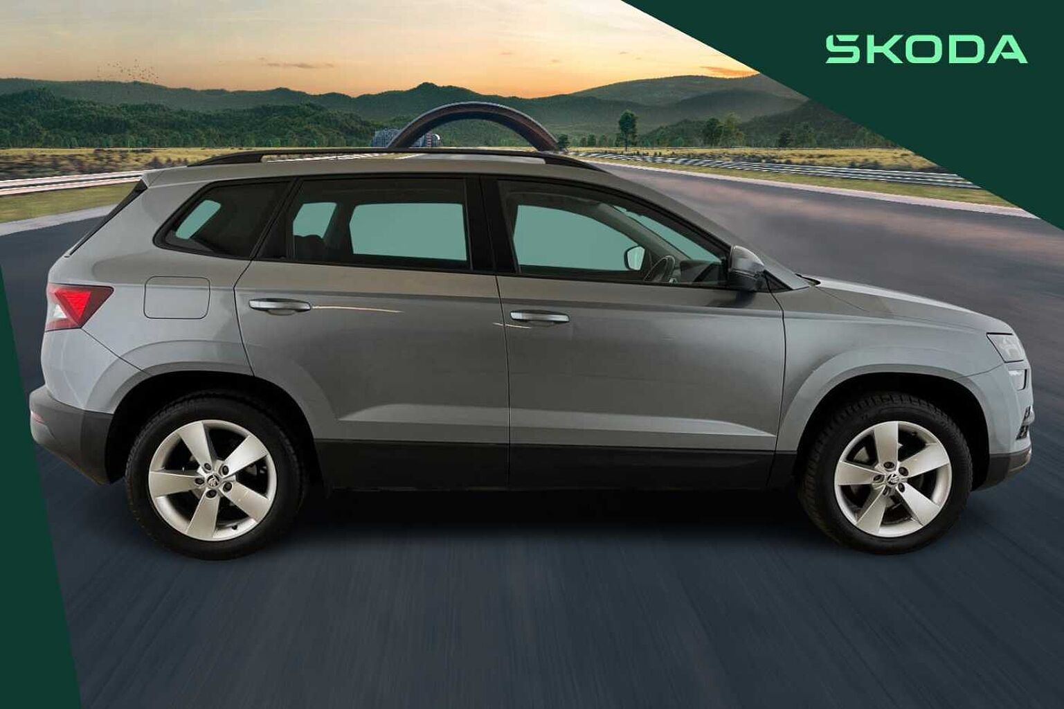SKODA Karoq SE Technology 1.6 TDI 115 PS DSG