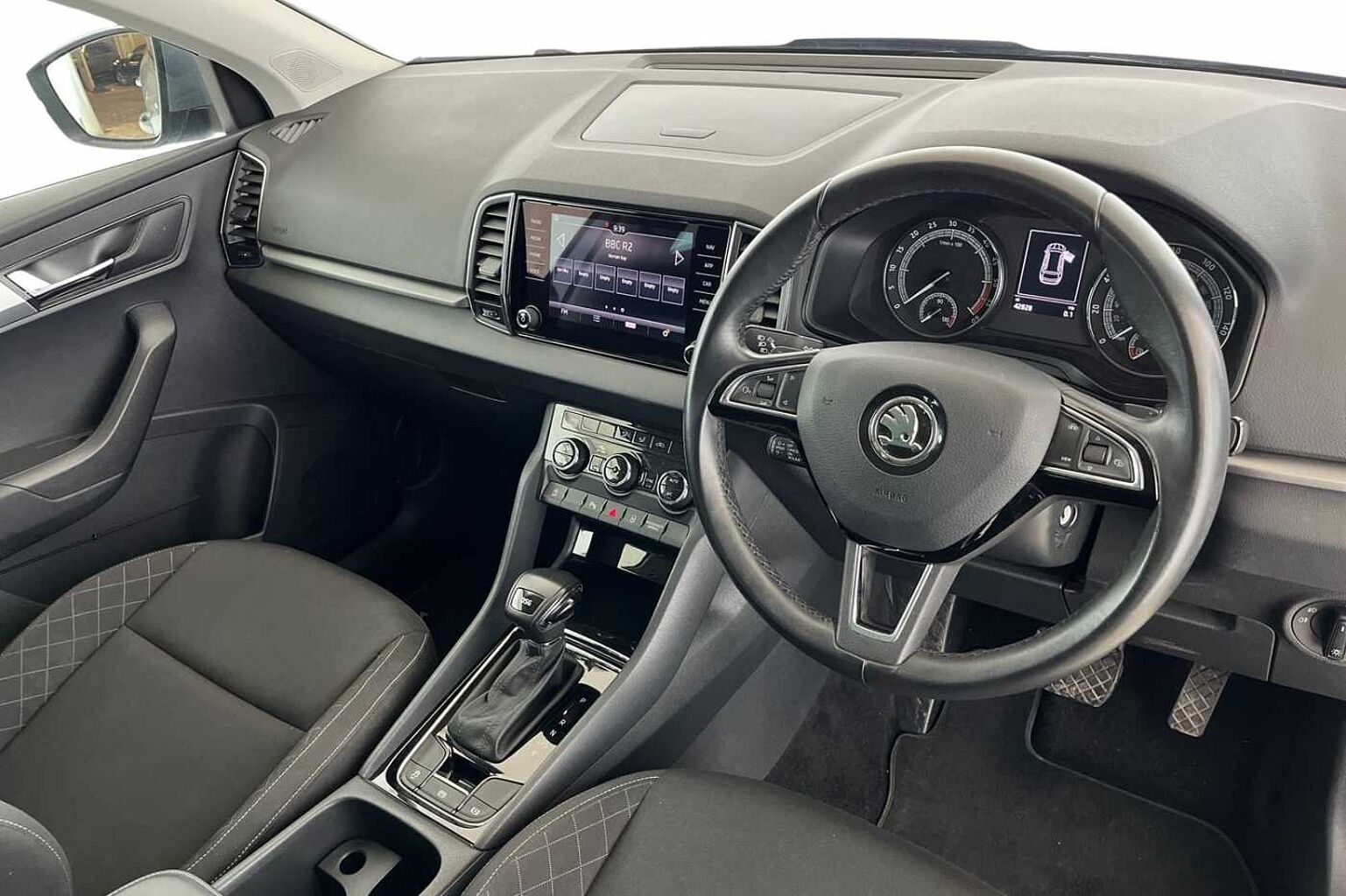 SKODA Karoq SE Technology 1.6 TDI 115 PS DSG