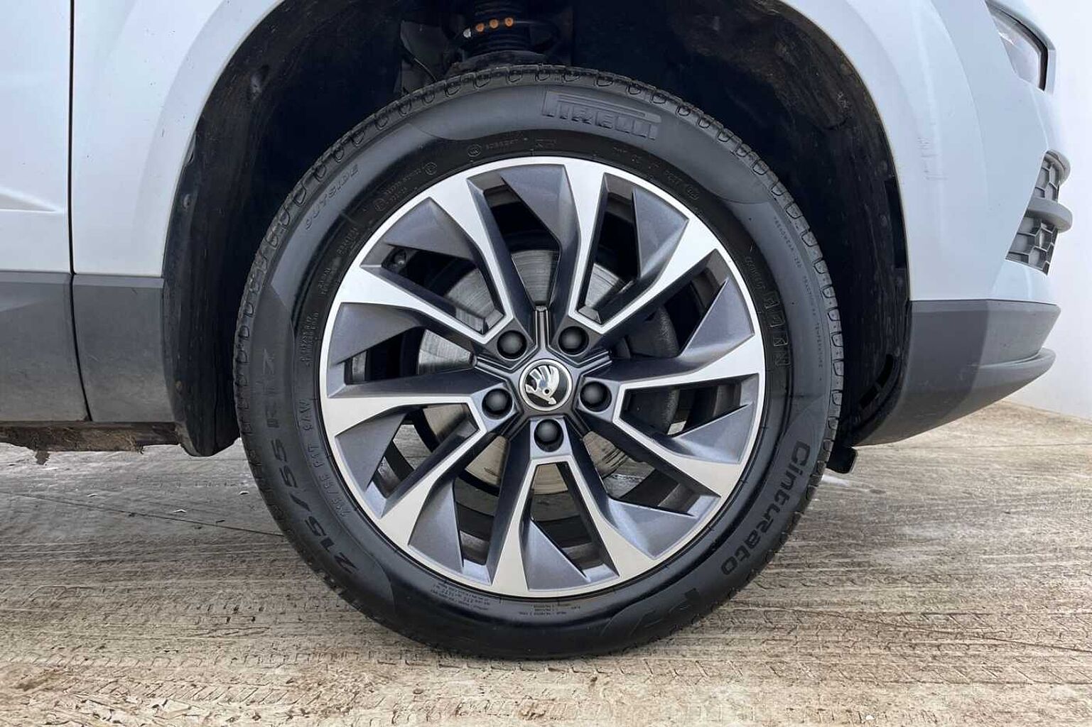 SKODA Karoq SE Drive 1.5 TSI 150 PS 6G Man