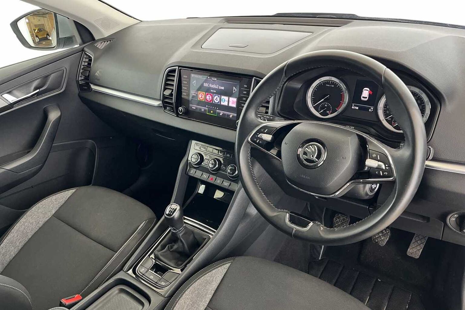 SKODA Karoq SE Drive 1.5 TSI 150 PS 6G Man