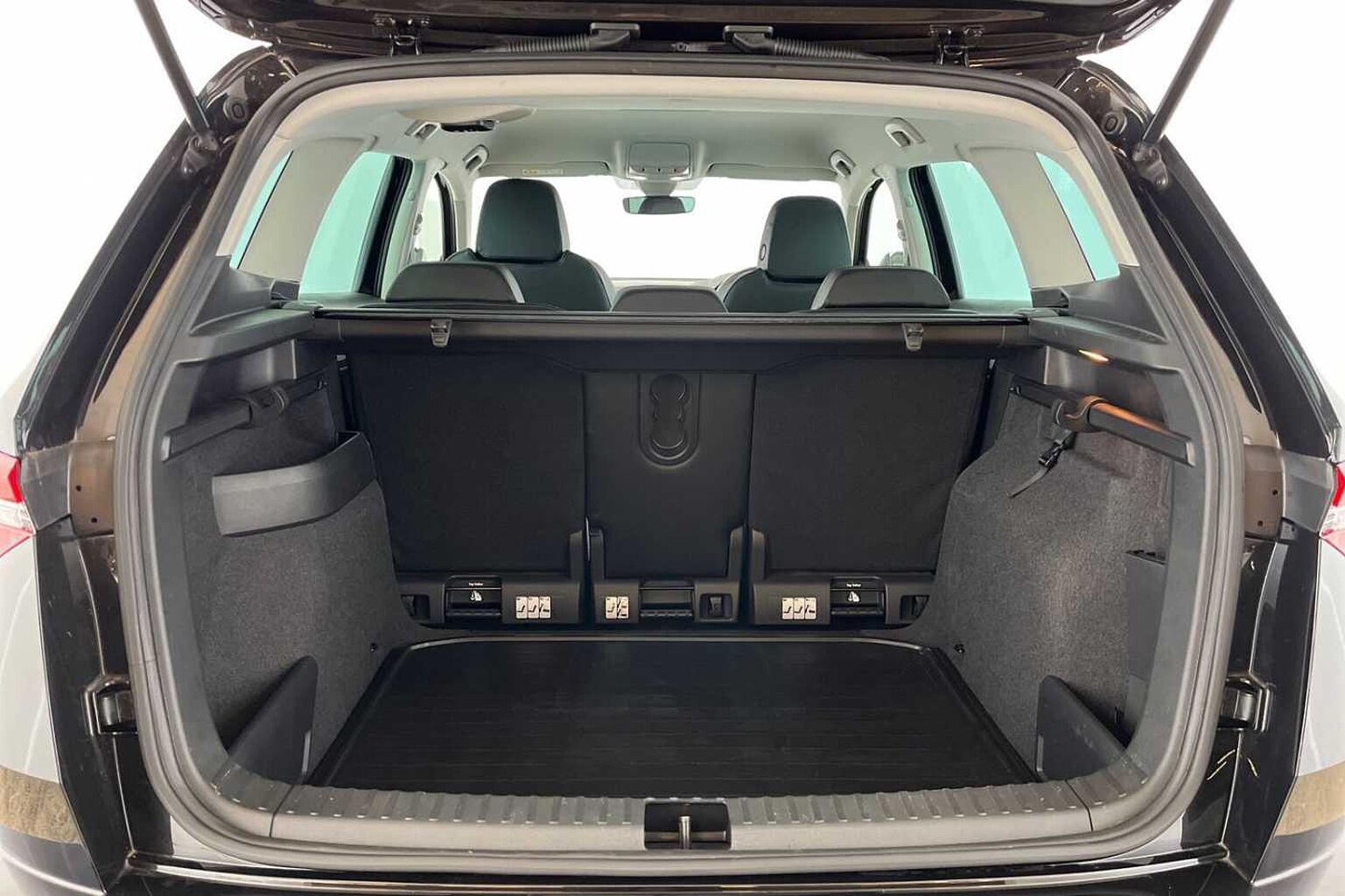 SKODA Karoq 1.5 TSI ACT SE L SUV 5dr Petrol DSG Euro 6 (s/s) (150 ps)