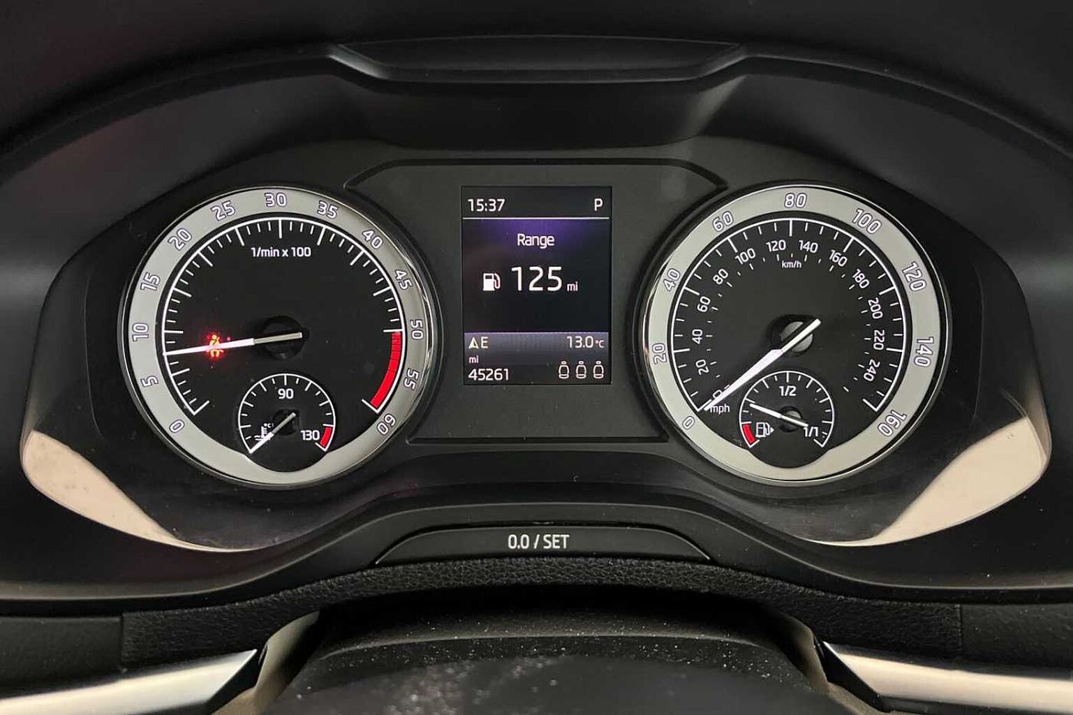 SKODA Karoq Edition 2.0 TDI SCR 150 PS 4x4 DSG