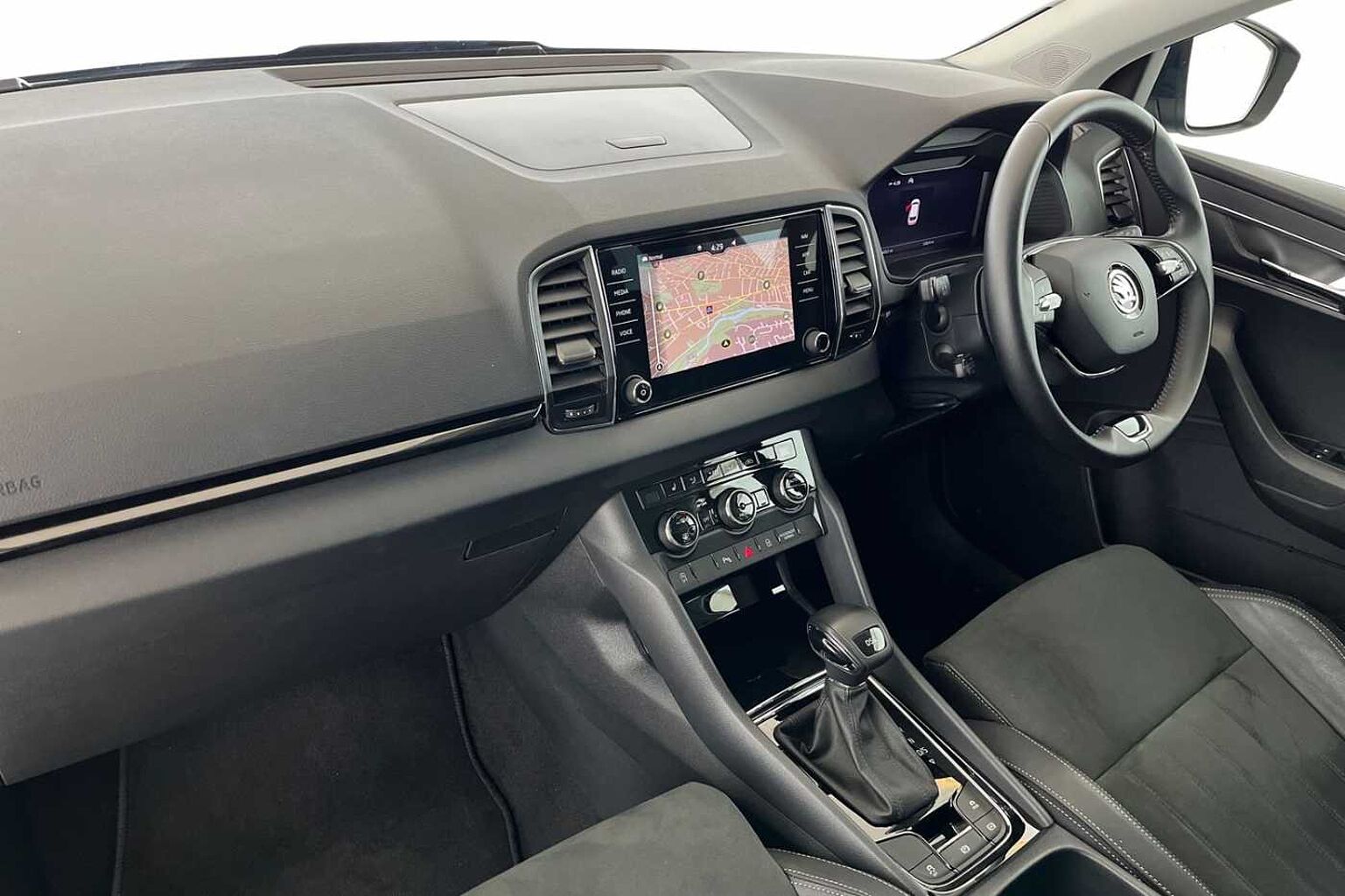 SKODA Karoq SE L 1.5 TSI 150 PS DSG