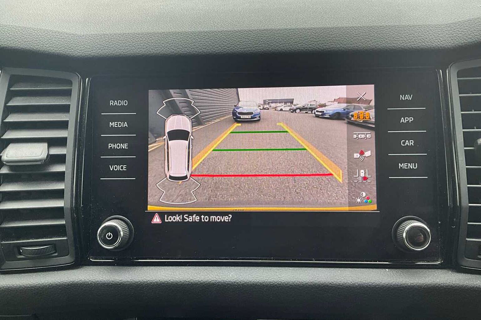 SKODA KODIAQ 1.5 TSI SE Drive 5dr DSG [7 Seat]