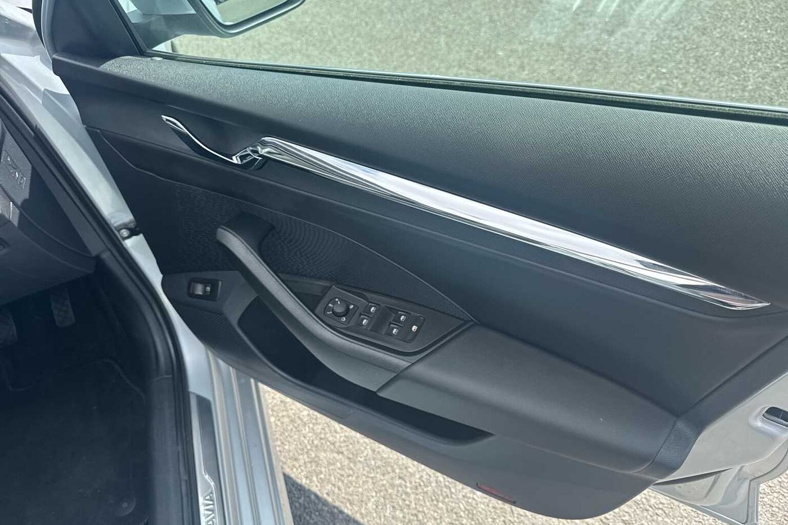 SKODA OCTAVIA 1.4 TSI iV SE L DSG 5dr