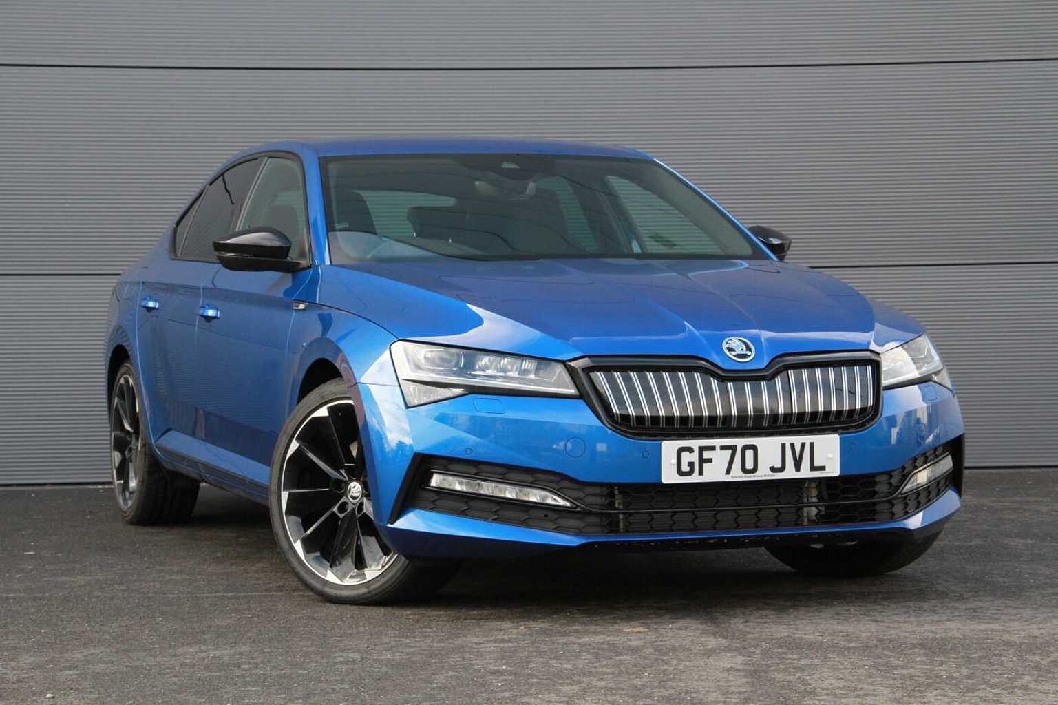 SKODA Superb Hatch Sportline Plus 1.4 TSI iV 218PS DSG