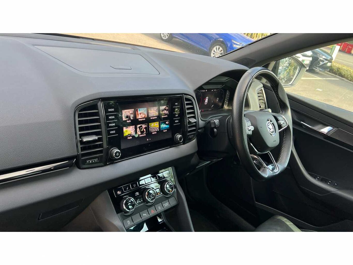 SKODA Karoq SUV 2.0 TSI (190ps) 4X4 SportLine DSG