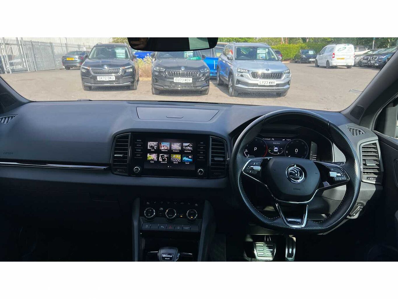 SKODA Karoq SUV 2.0 TSI (190ps) 4X4 SportLine DSG
