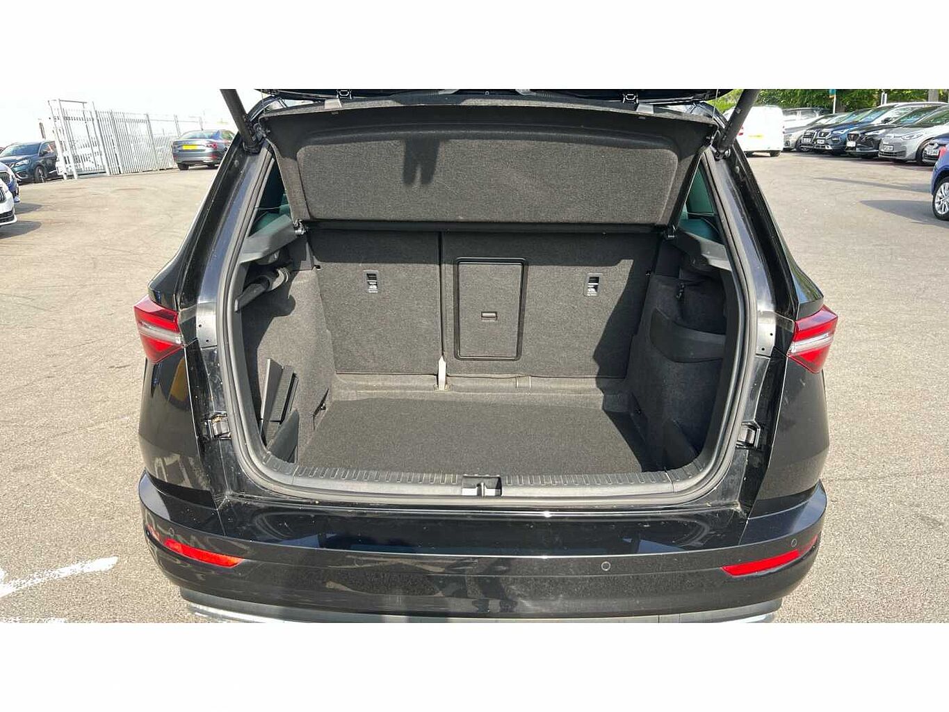 SKODA Karoq SUV 2.0 TSI (190ps) 4X4 SportLine DSG