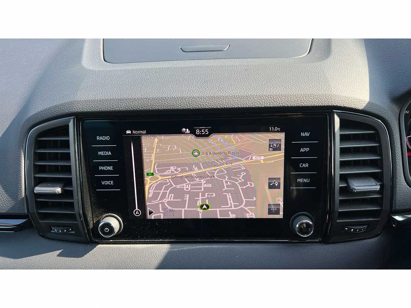 SKODA Karoq SUV 2.0 TSI (190ps) 4X4 SportLine DSG