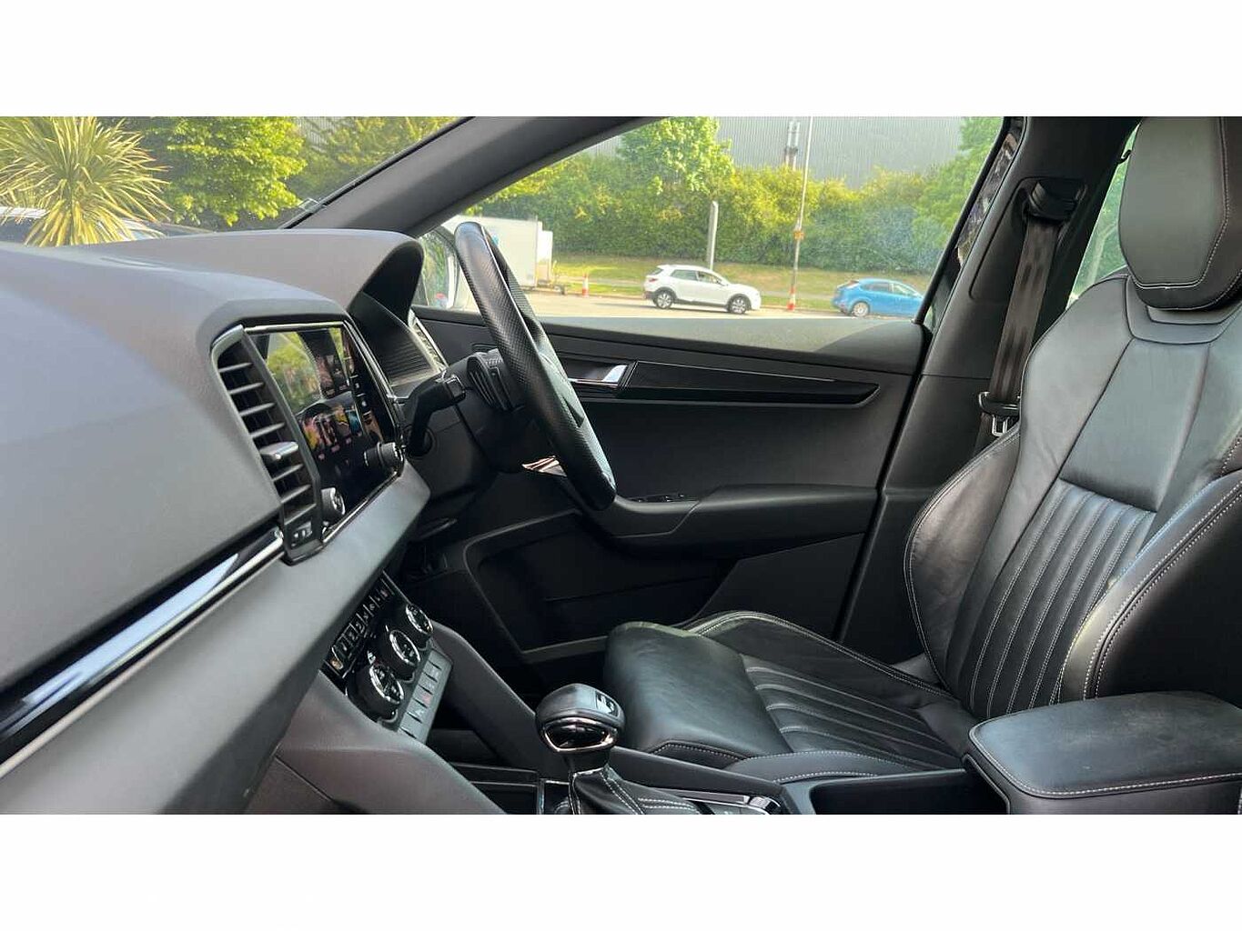 SKODA Karoq SUV 2.0 TSI (190ps) 4X4 SportLine DSG