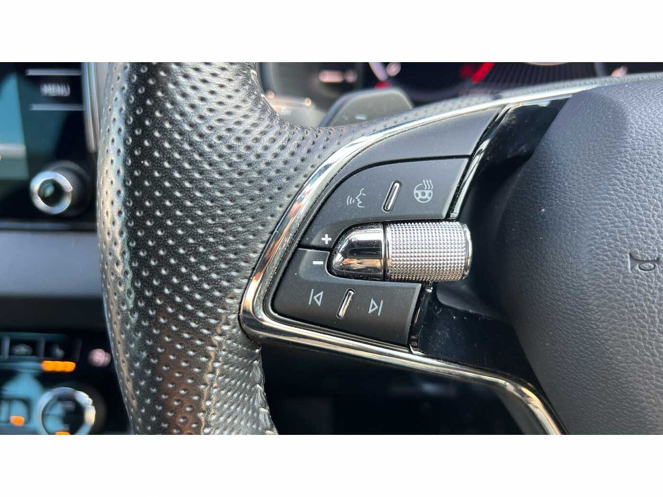 SKODA Karoq SUV 2.0 TSI (190ps) 4X4 SportLine DSG
