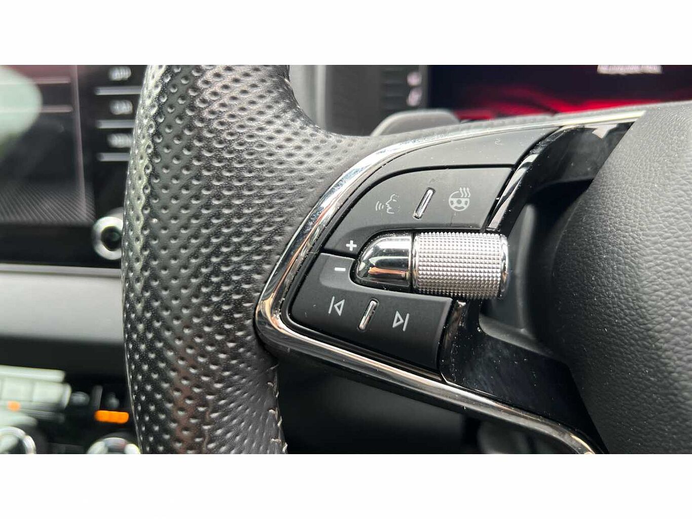 SKODA Karoq SUV 1.5 TSI (150ps) SportLine ACT