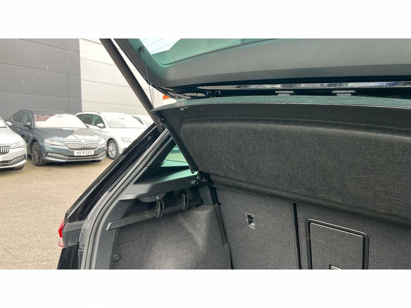 SKODA Karoq SUV 1.5 TSI (150ps) SportLine ACT