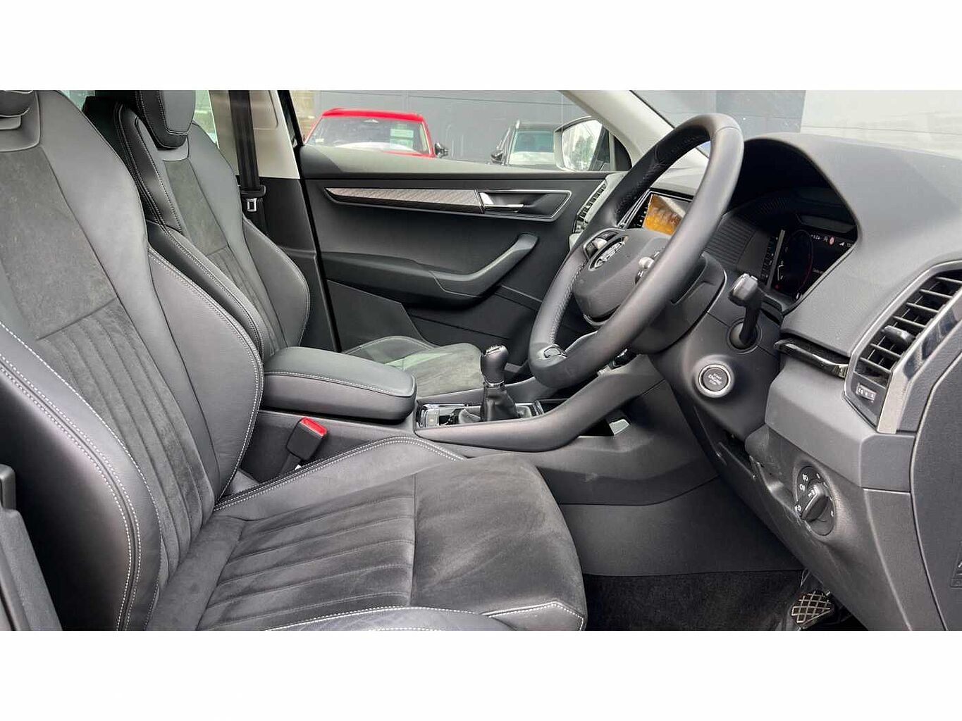 SKODA KAROQ 1.5 TSI SE L 5dr