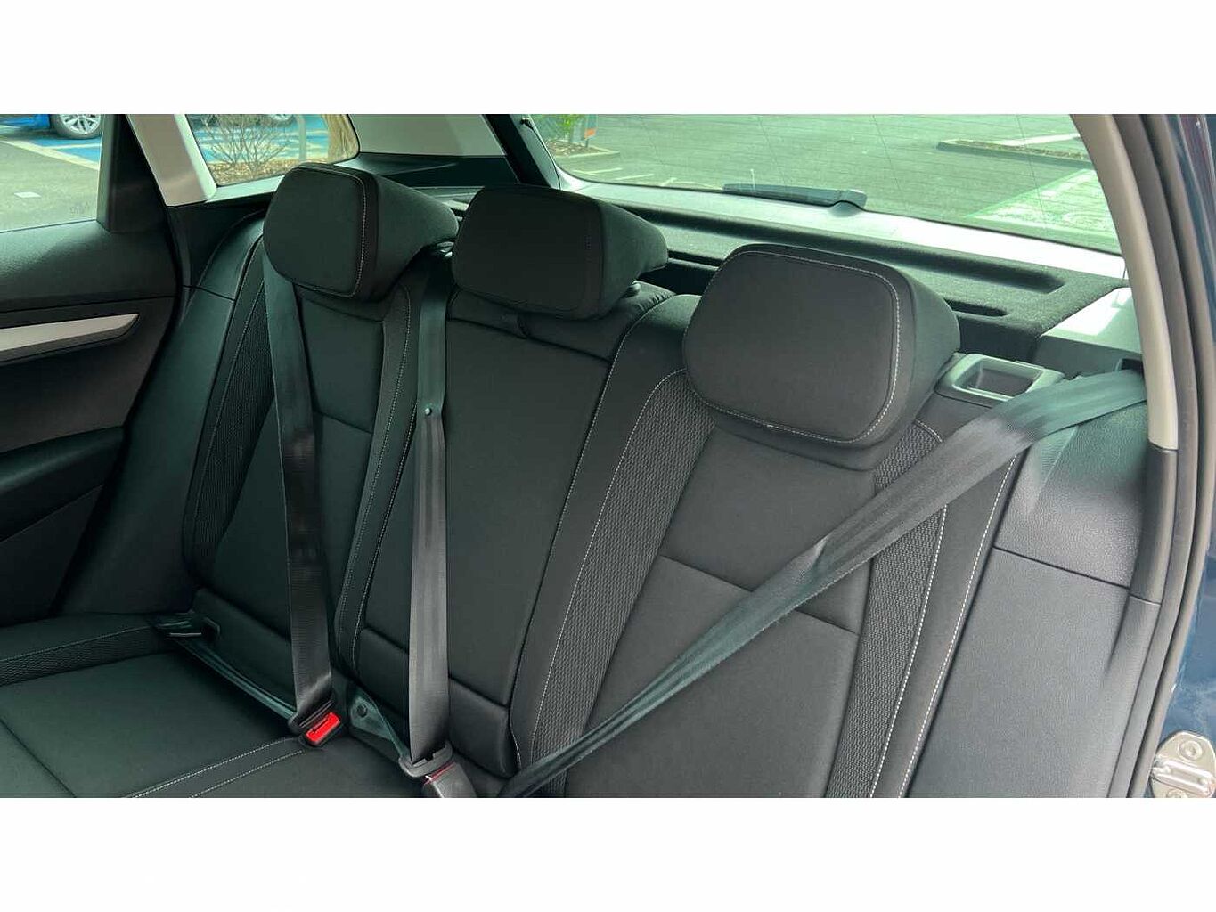 SKODA KAROQ 2.0 TDI SE Drive 5dr