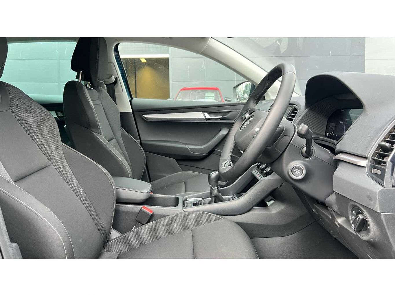SKODA KAROQ 2.0 TDI SE Drive 5dr