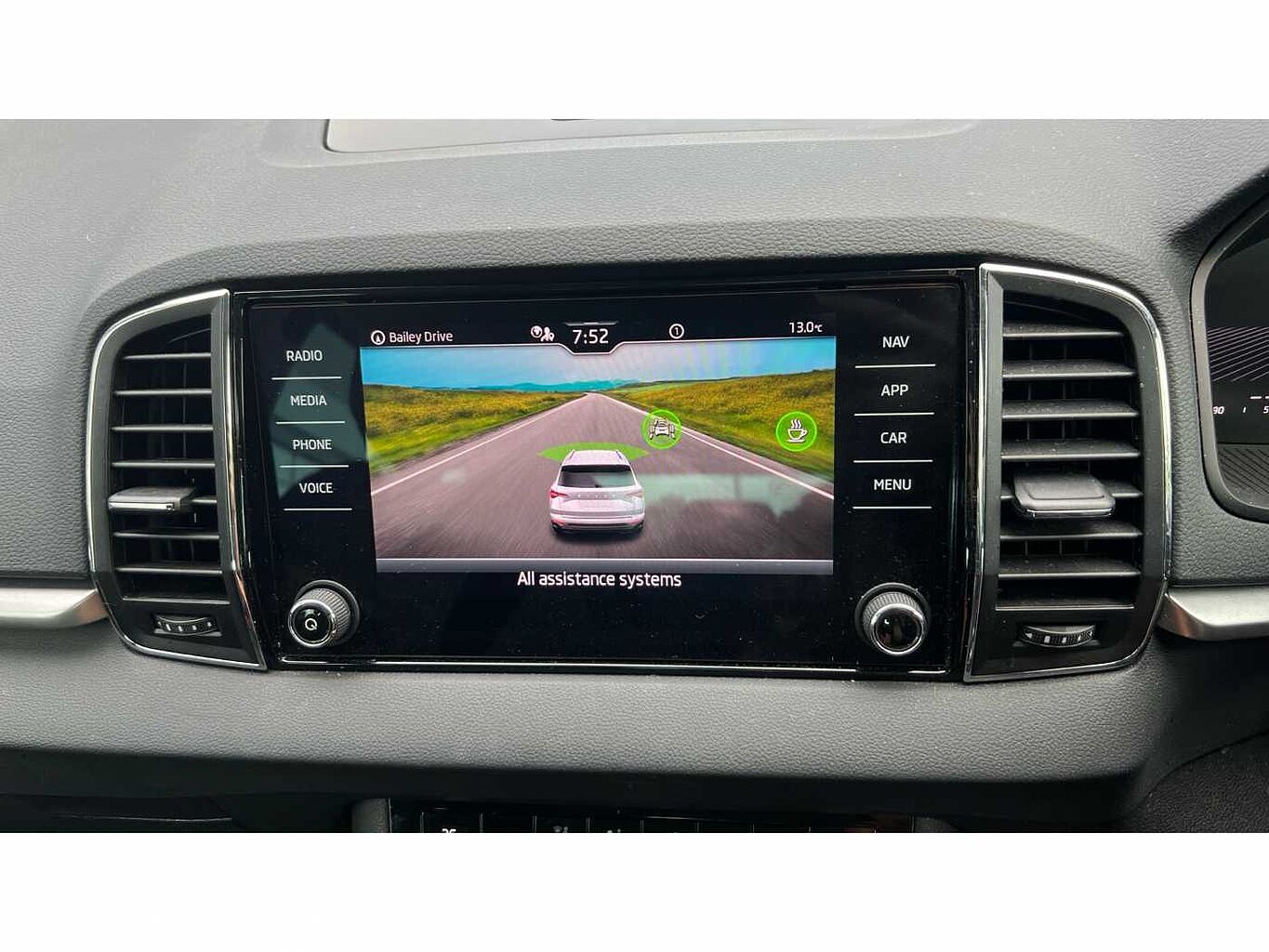 SKODA KAROQ 2.0 TDI SE Drive 5dr