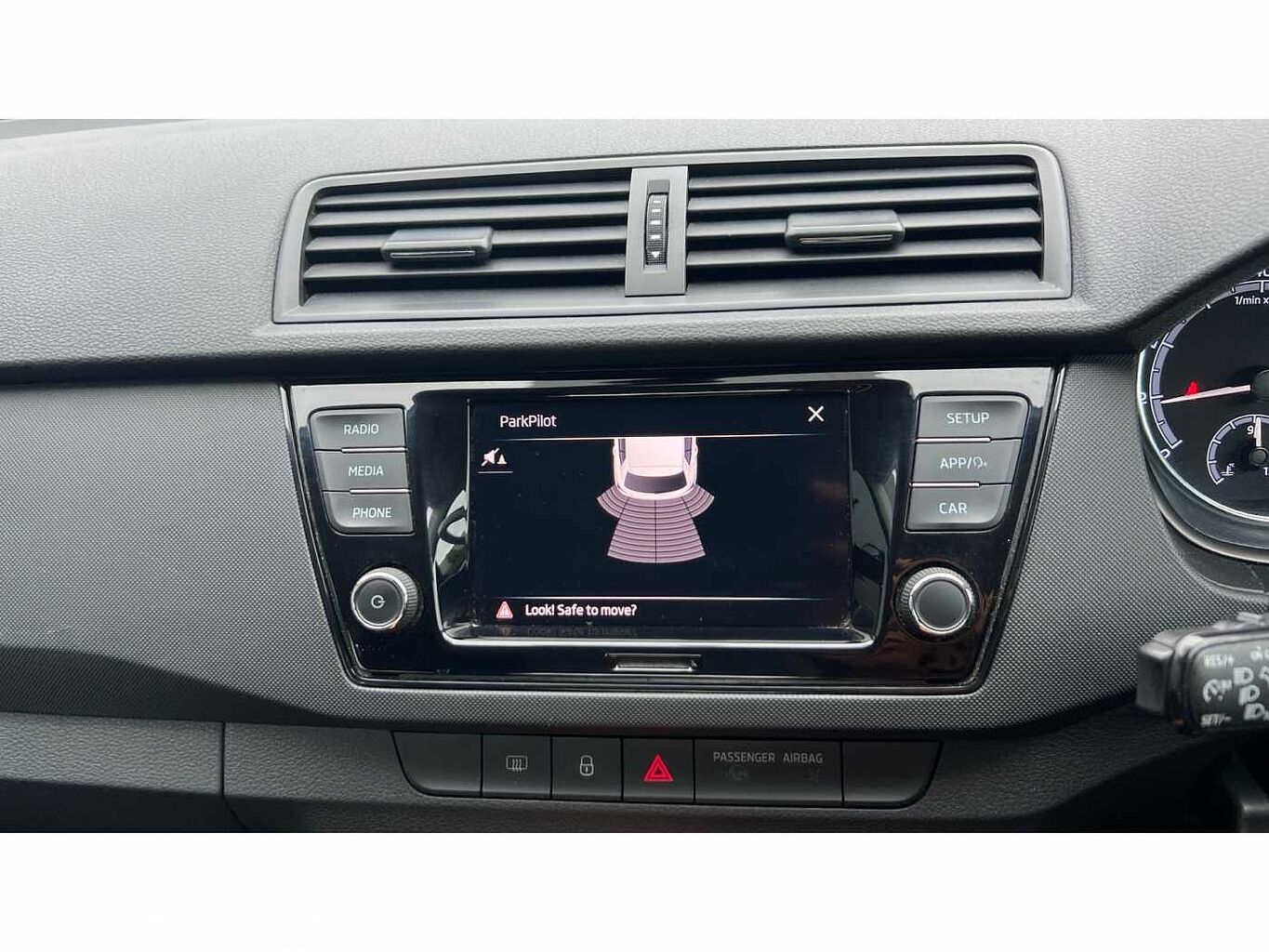 SKODA Fabia 1.0 TSI (95ps) S 5-Dr Hatchback