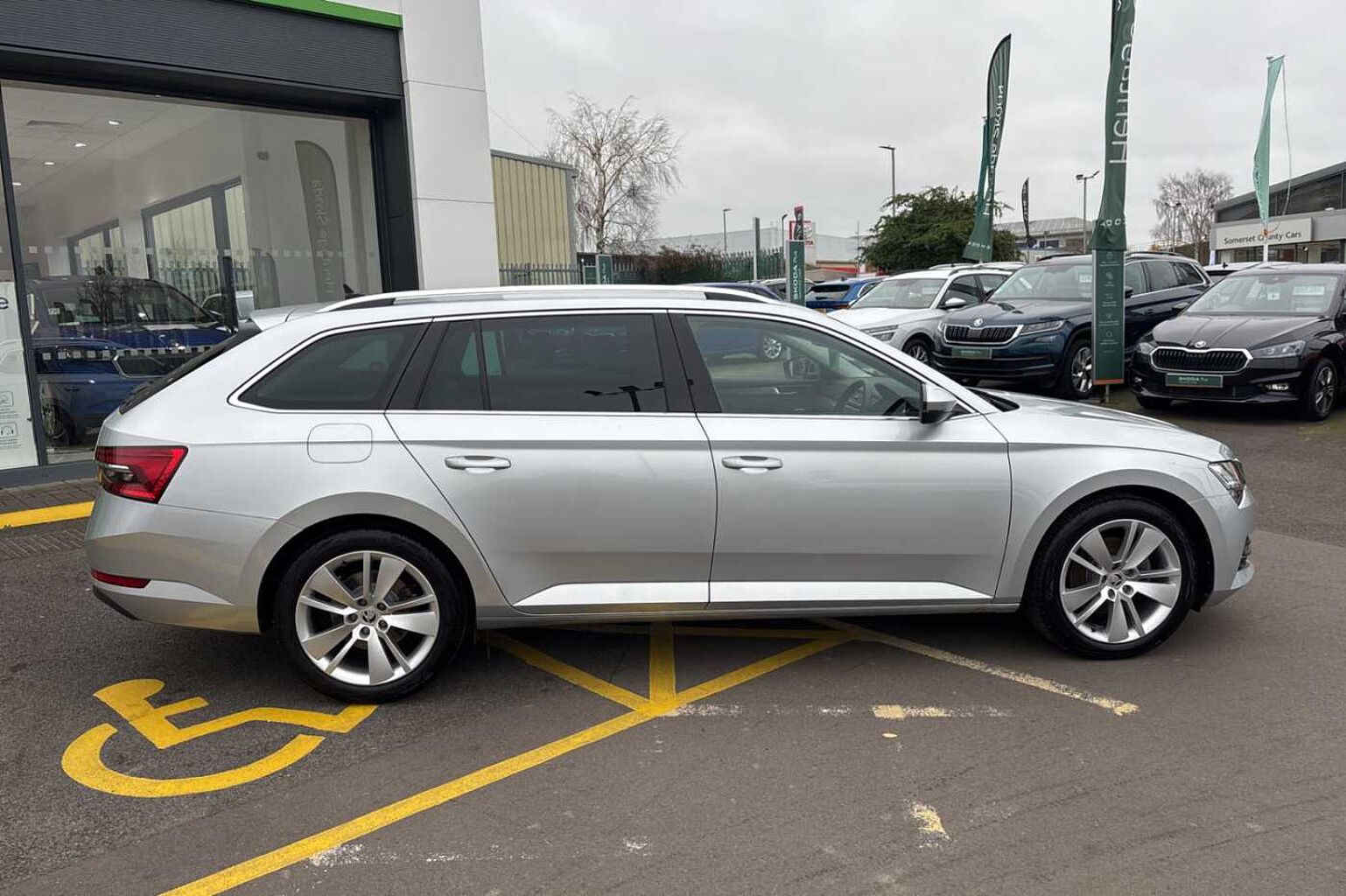 SKODA Superb 1.5 TSI (150ps) SE L ACT DSG 5-Dr Estate