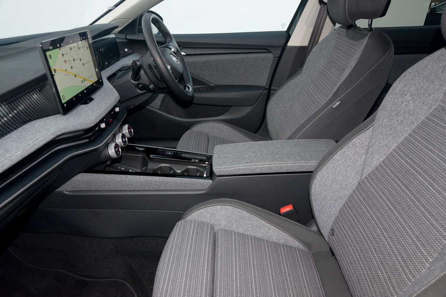 SKODA Superb 2.0 TDI 150ps SE Technology DSG 5-Dr Estate