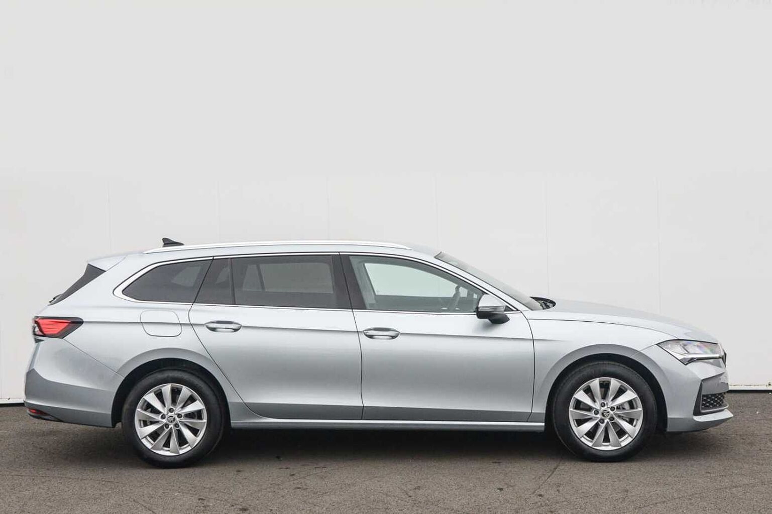 SKODA Superb 2.0 TDI 150ps SE Technology DSG 5-Dr Estate