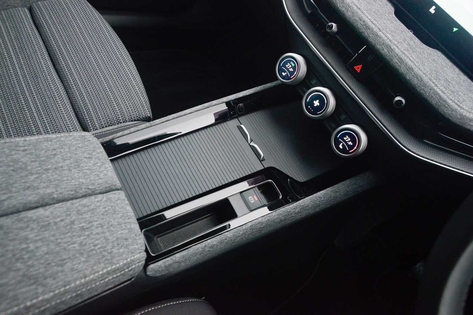 SKODA Superb 2.0 TDI 150ps SE Technology DSG 5-Dr Estate