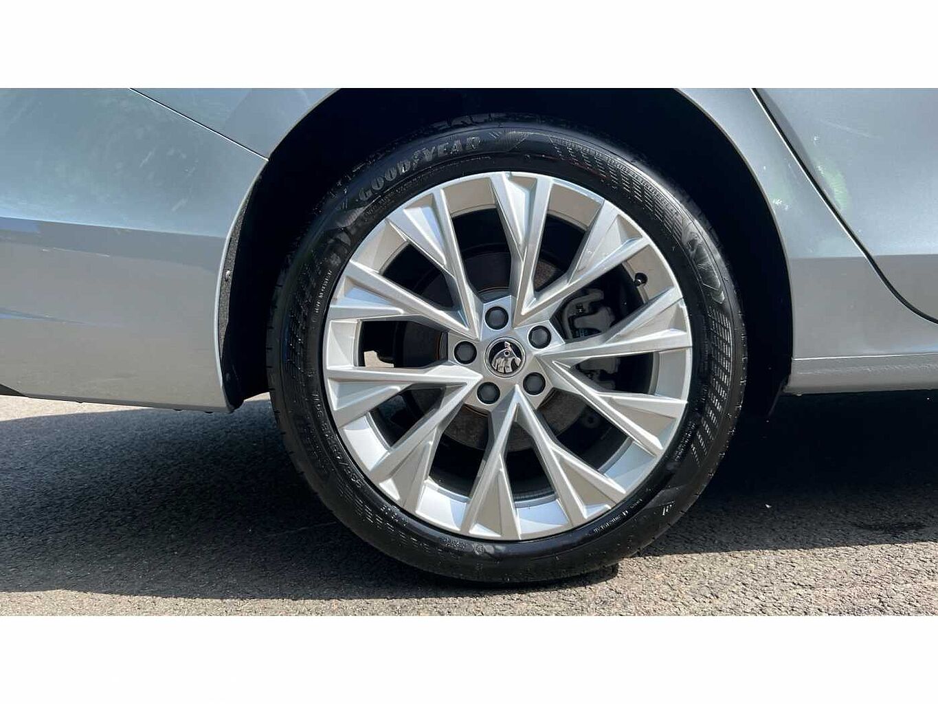 SKODA SUPERB Hatch SE L 2.0 TDI 193 PS 4x4 DSG