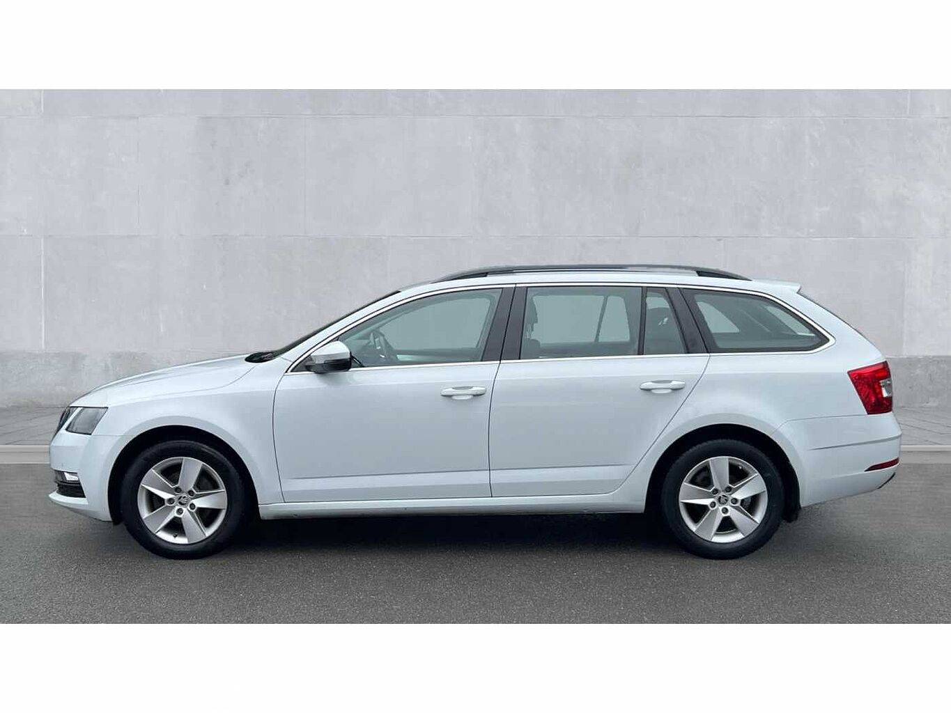 SKODA Octavia Estate (2017) 1.6 TDI 115 PS SE Technology