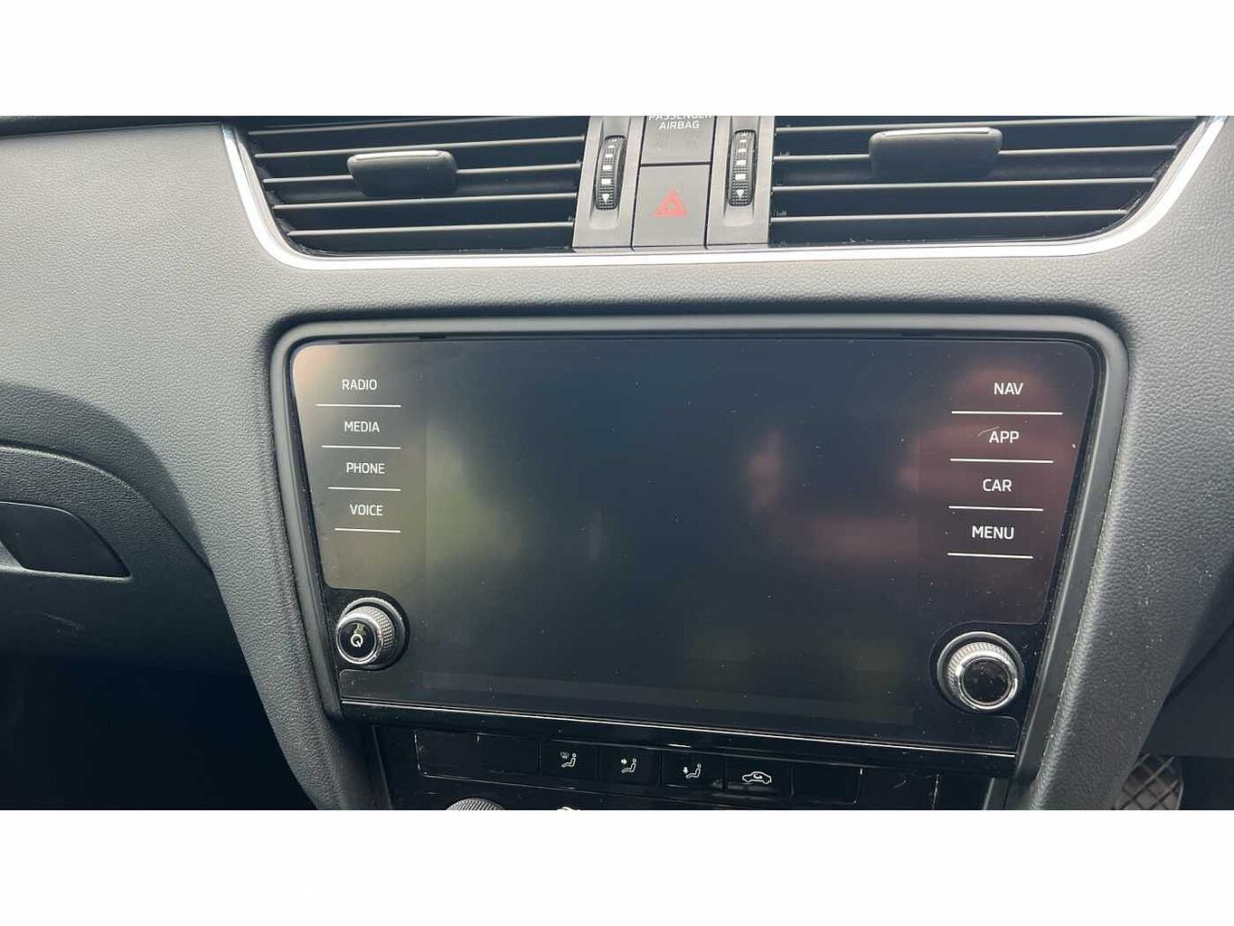 SKODA Octavia Estate (2017) 1.6 TDI 115 PS SE Technology
