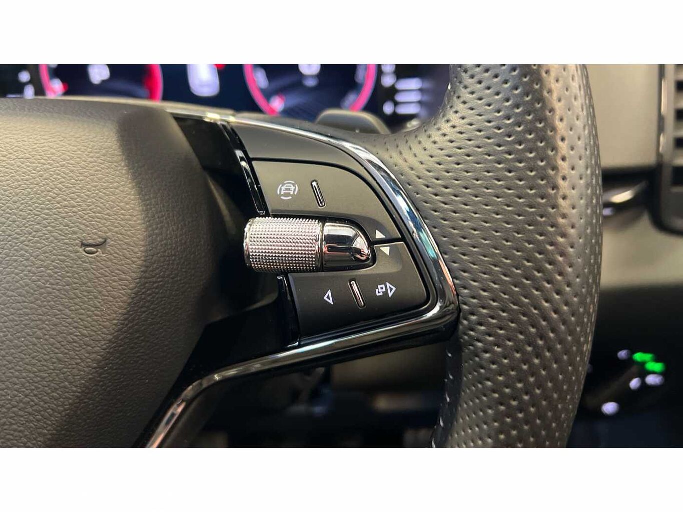 SKODA Karoq SUV 1.5 TSI (150ps) SportLine ACT