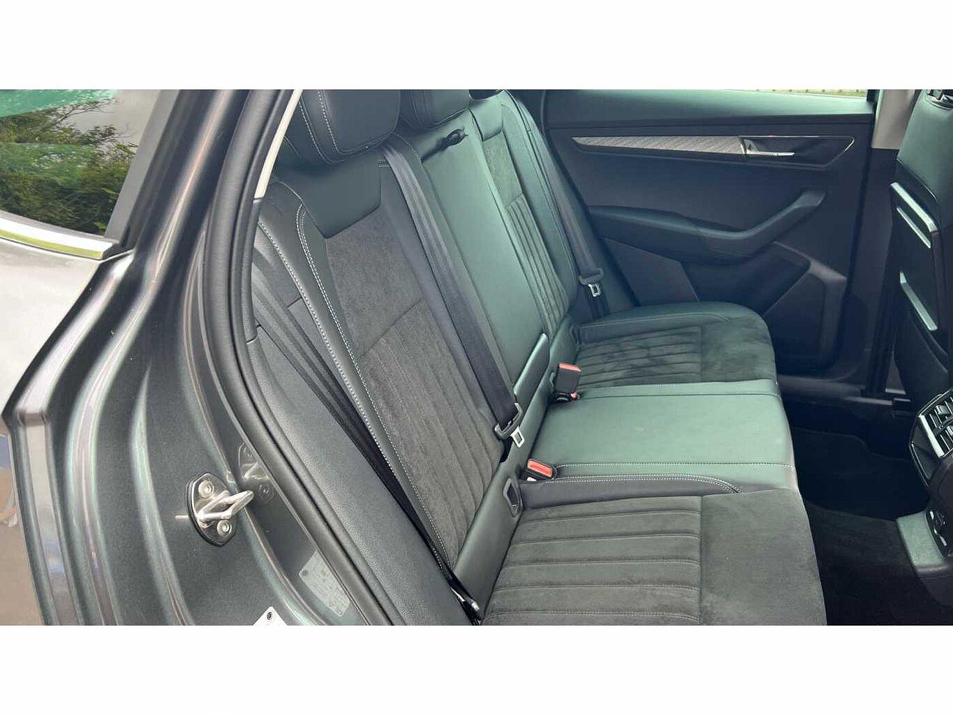 SKODA KAROQ 1.5 TSI SE L 5dr
