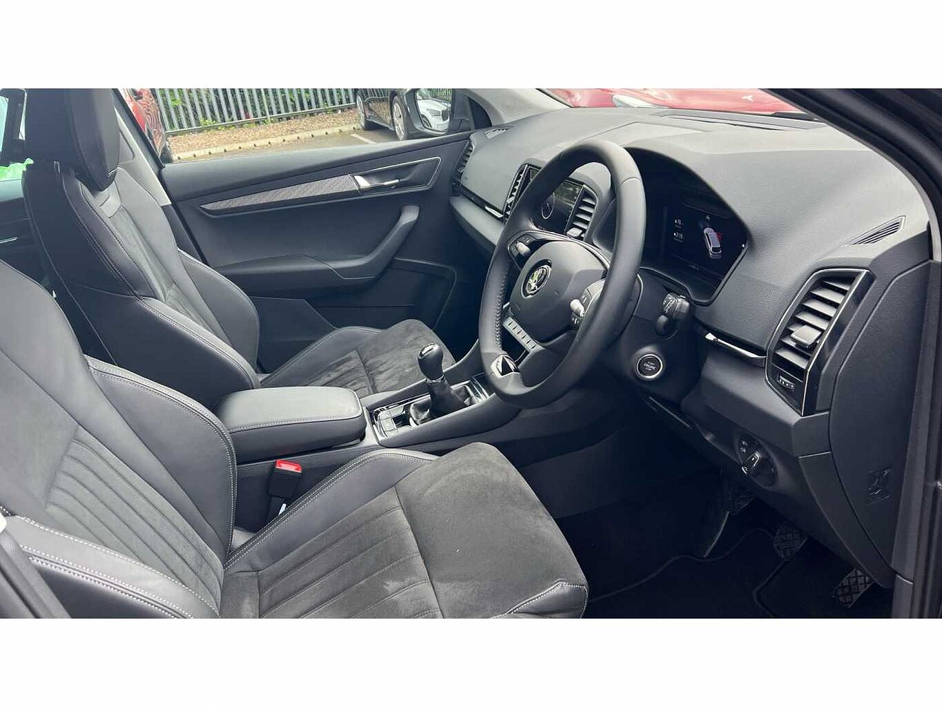 SKODA KAROQ 1.5 TSI SE L 5dr