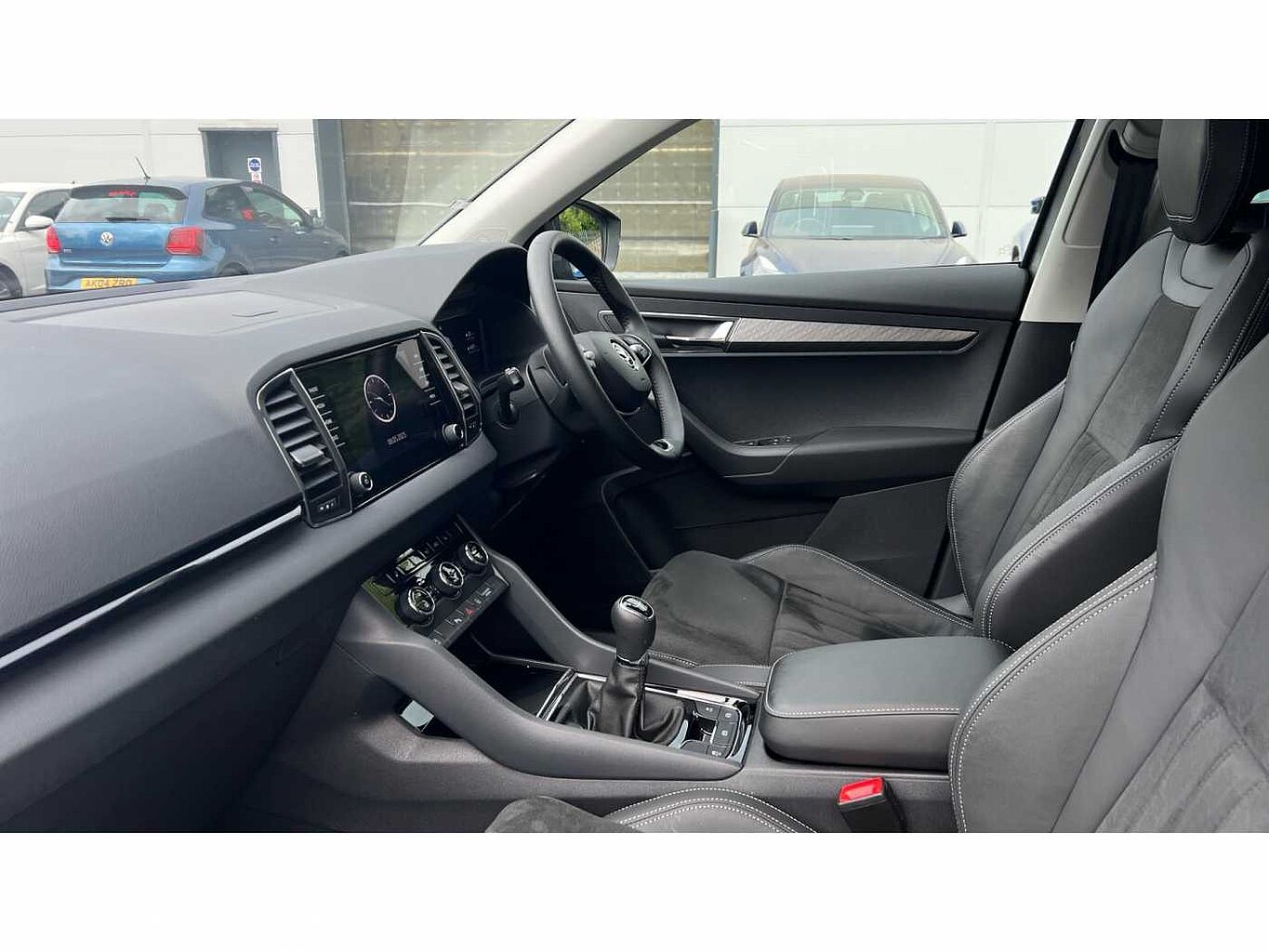 SKODA KAROQ 1.5 TSI SE L 5dr