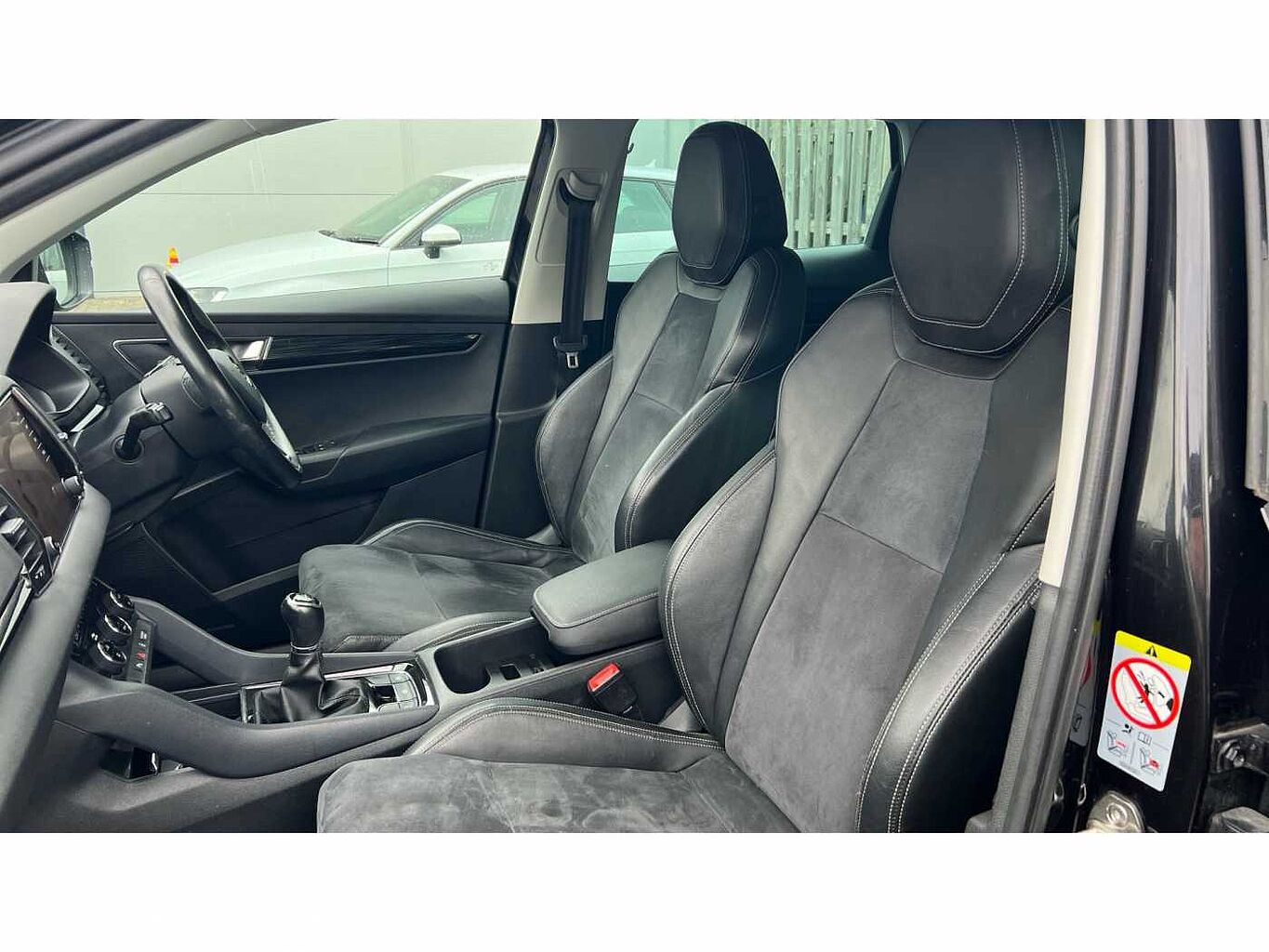 SKODA KAROQ 1.0 TSI SE L 5dr