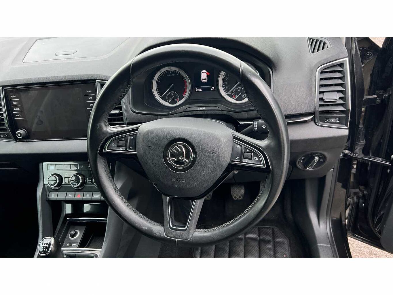 SKODA KAROQ 1.0 TSI SE L 5dr
