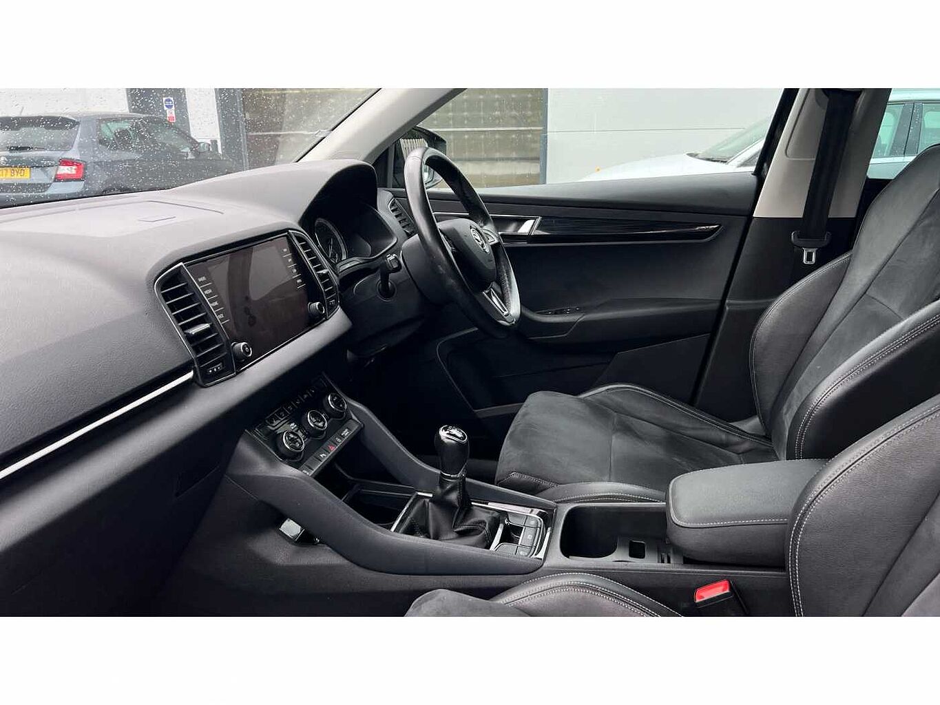 SKODA KAROQ 1.0 TSI SE L 5dr