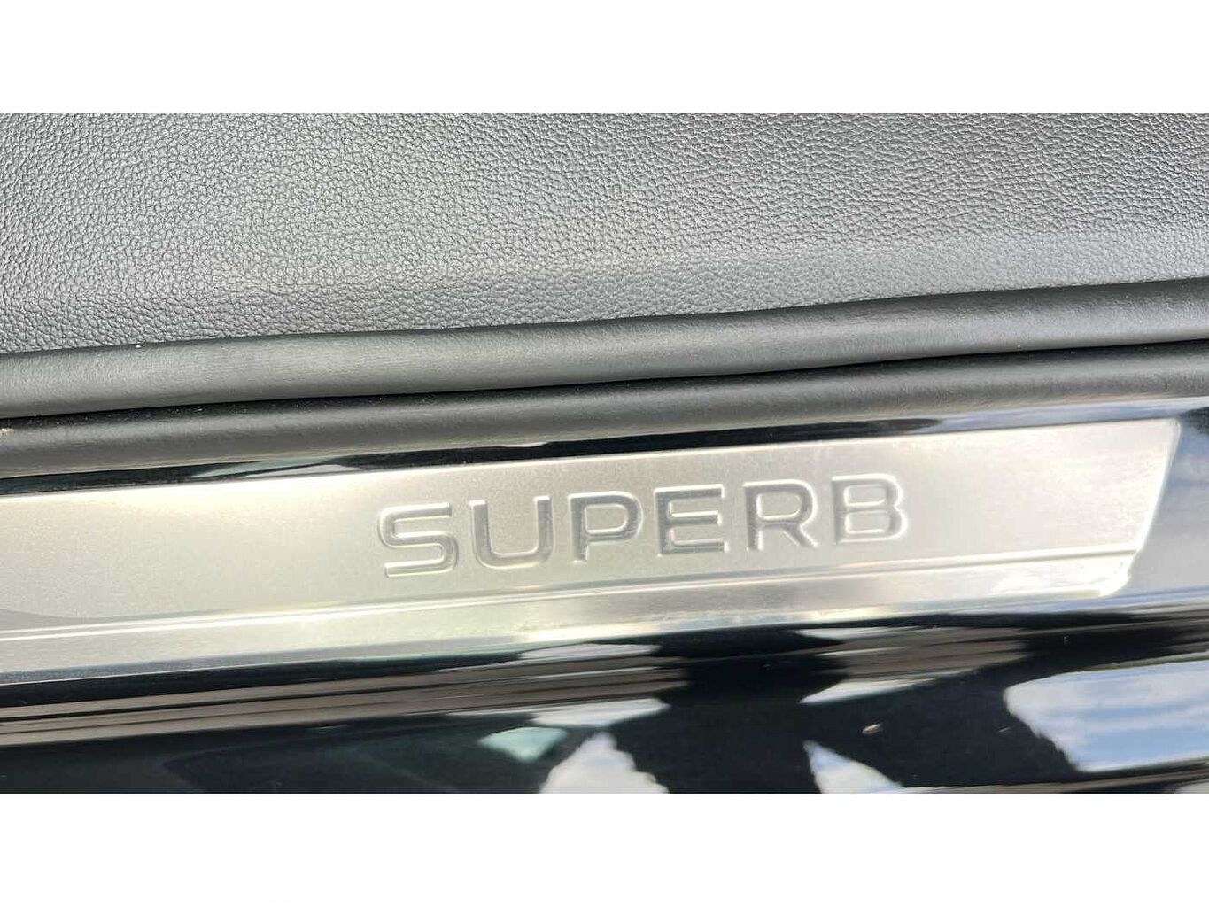 SKODA SUPERB 2.0 TDI 193 Laurin + Klement 4X4 5dr DSG