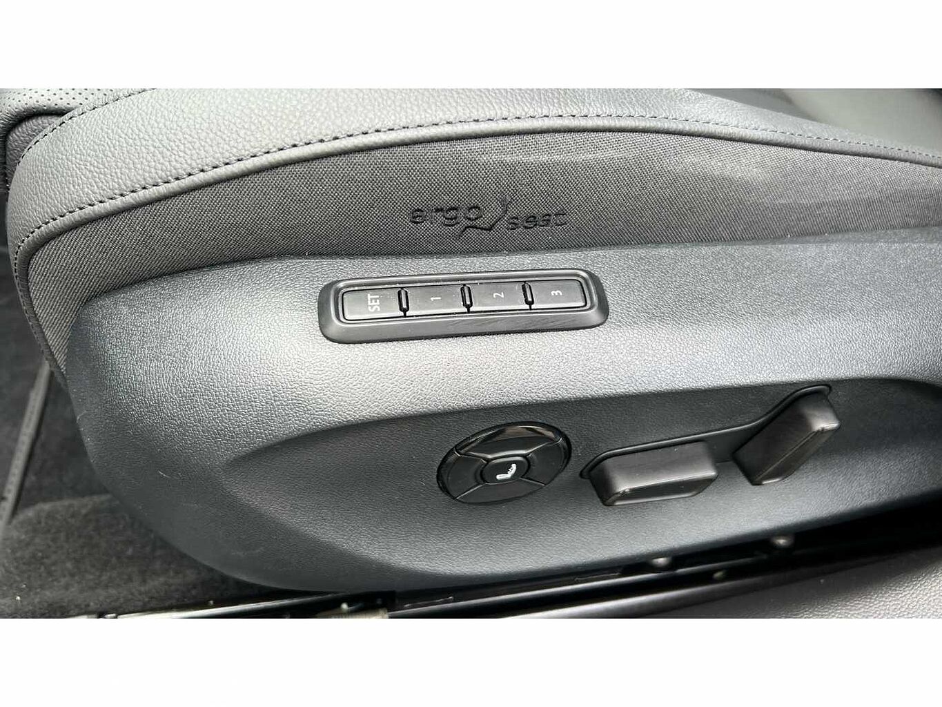 SKODA SUPERB 2.0 TDI 193 Laurin + Klement 4X4 5dr DSG