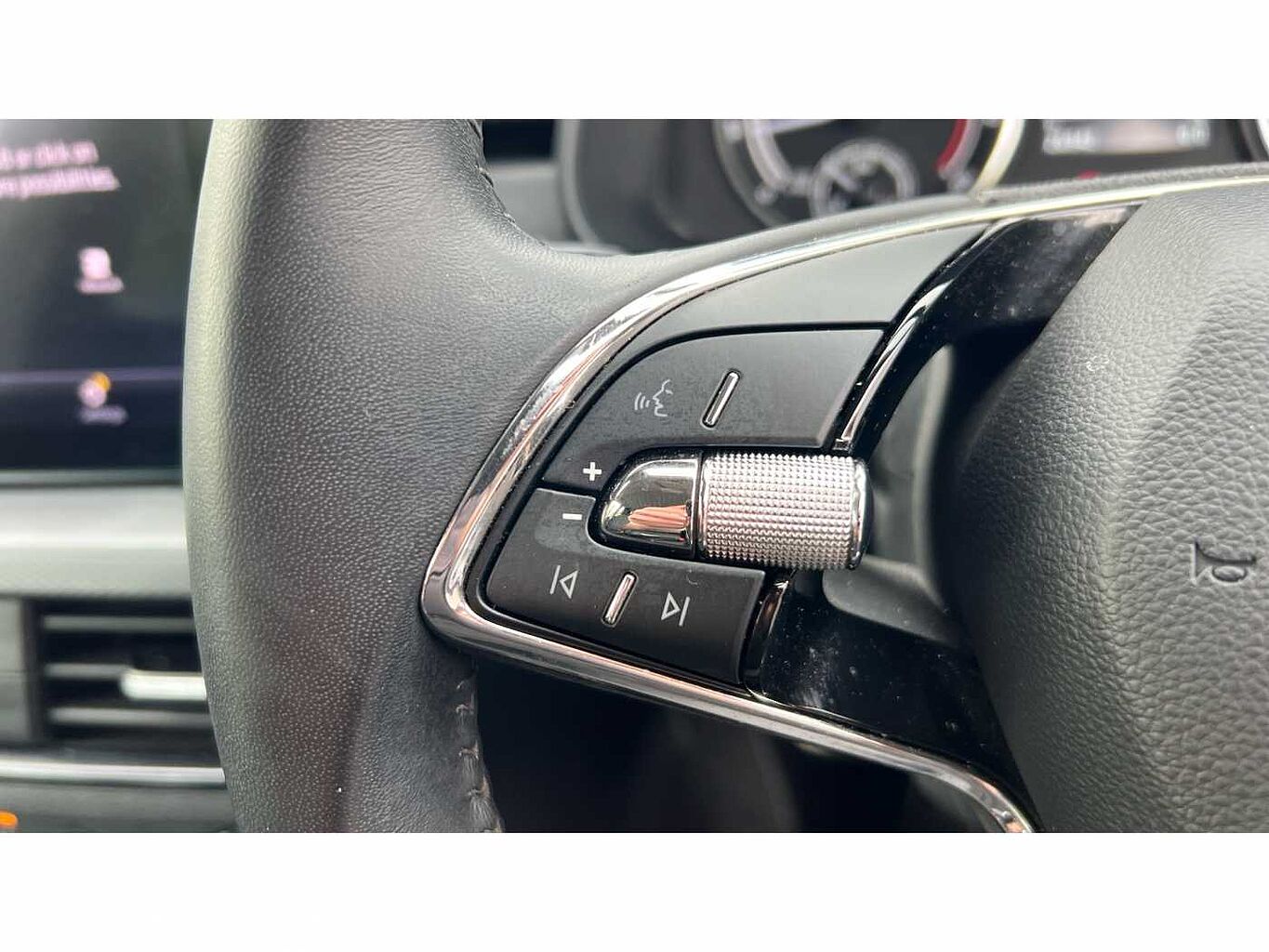 SKODA Kamiq 1.0 TSI (109ps) SE DSG SUV