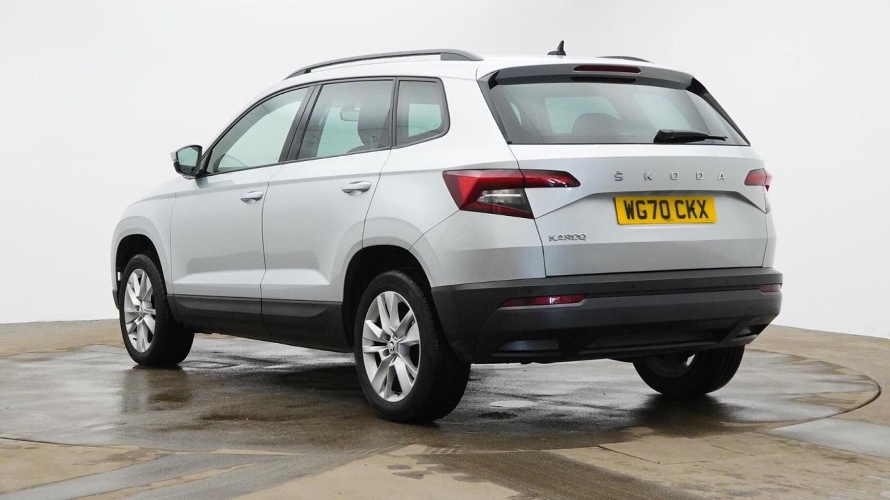 SKODA Karoq SUV 1.0 TSI (116ps) SE Technology