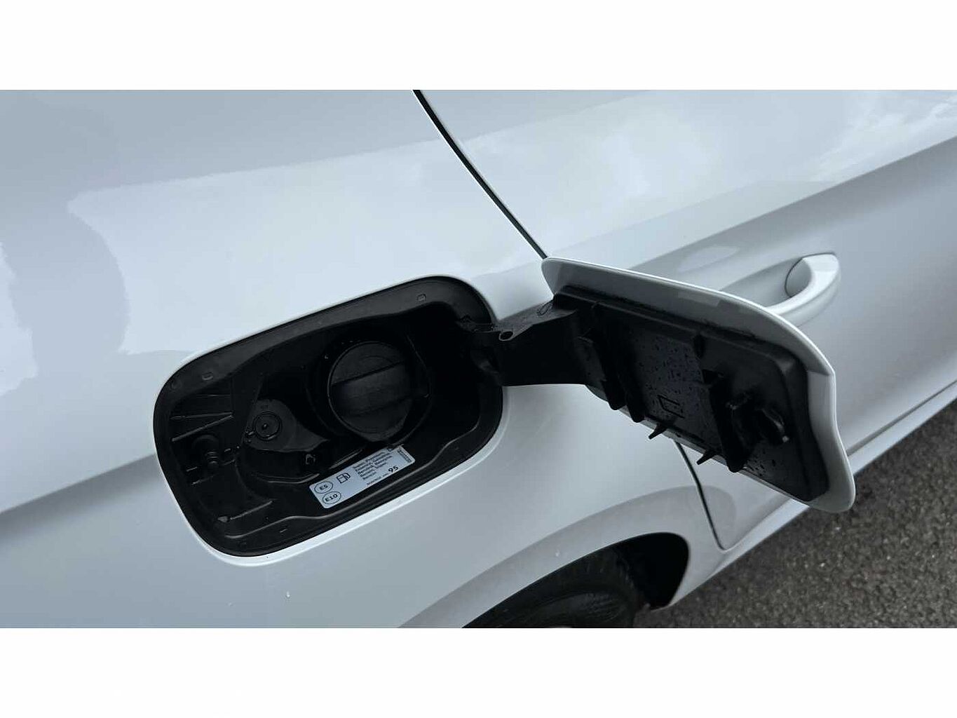 SKODA Fabia 1.0 TSI (95ps) SE Comfort 5-Dr Hatchback