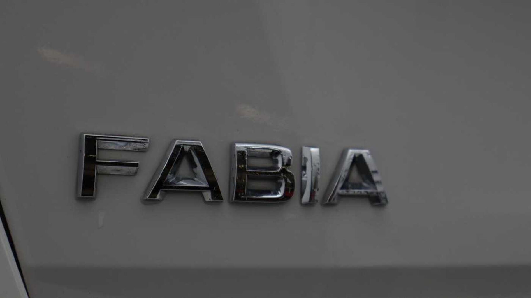 SKODA Fabia 1.0 MPI Colour Ed Hatch 5dr Petrol Man Euro 6 (80 ps)