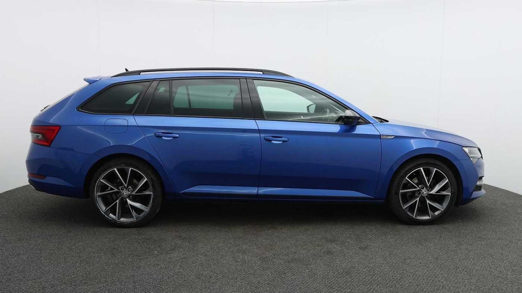 SKODA Superb 1.4 TSI iV 13kWh SportLine Plus Estate 5dr Petrol Plug-in Hybrid DSG Euro 6 (s/s
