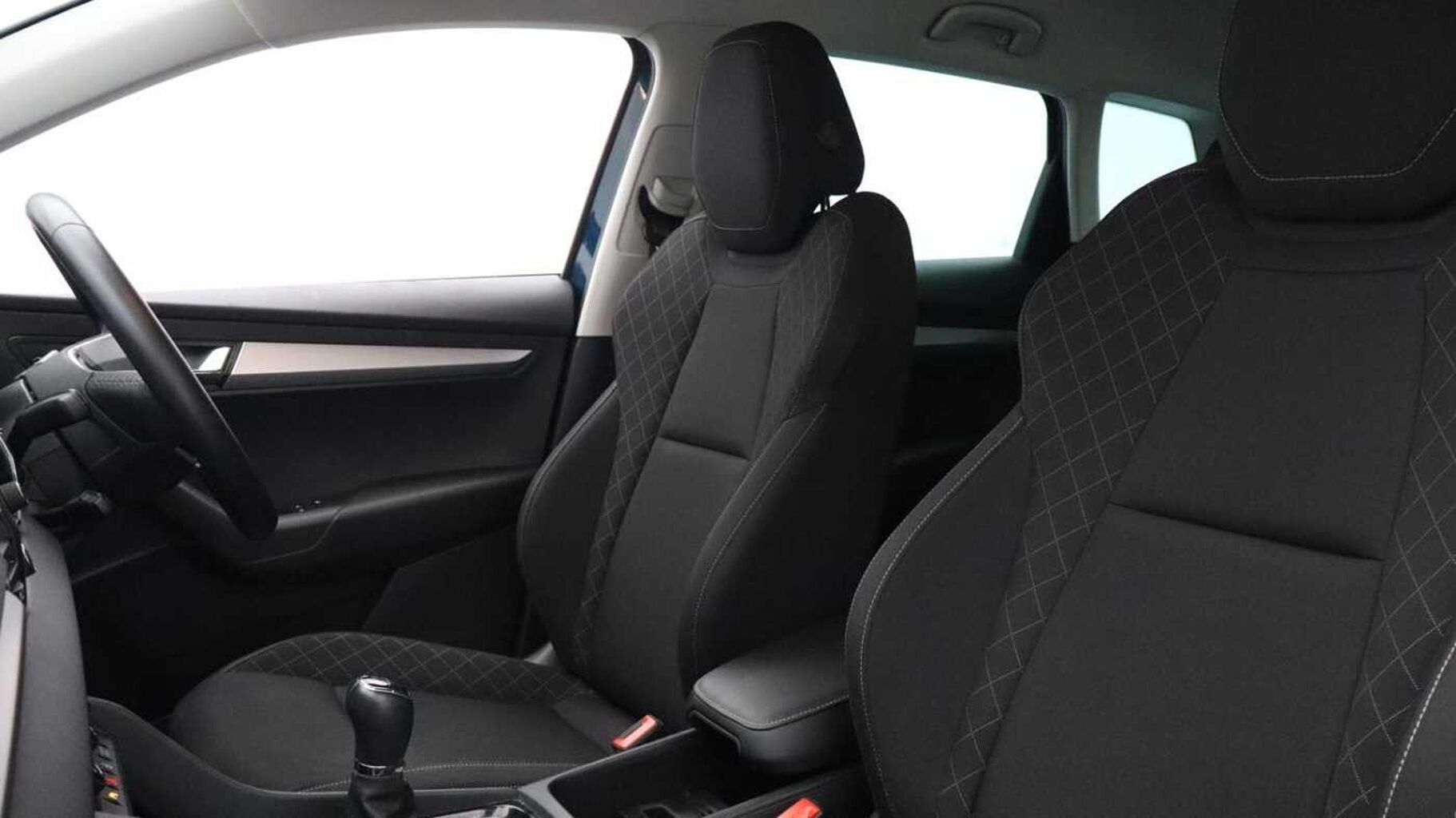 SKODA Karoq 1.0 TSI SE Technology SUV 5dr Petrol Manual Euro 6 (s/s) (110 ps)