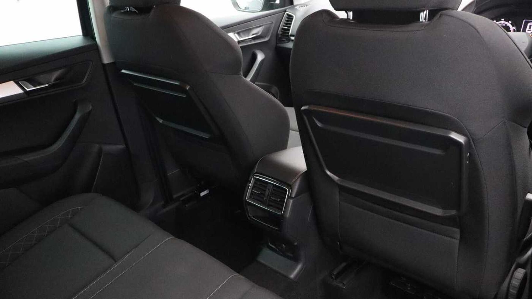 SKODA Karoq 1.0 TSI SE Technology SUV 5dr Petrol Manual Euro 6 (s/s) (110 ps)