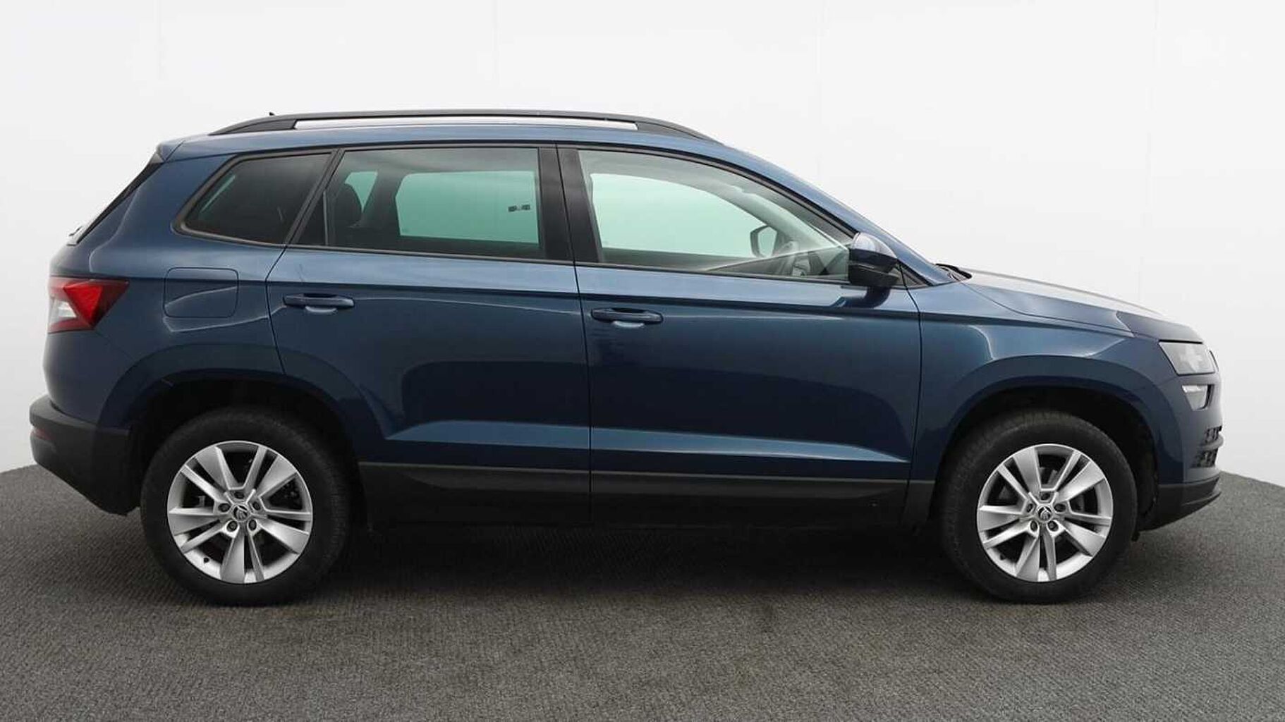 SKODA Karoq 1.0 TSI SE Technology SUV 5dr Petrol Manual Euro 6 (s/s) (110 ps)
