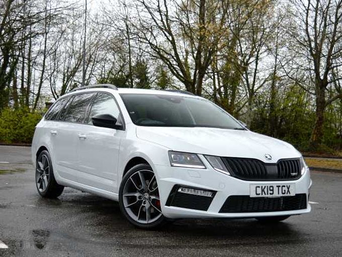 Find A Used White ŠKODA Octavia Estate vRS vRS 2.0 TDI 184 PS 4x4 DSG ...