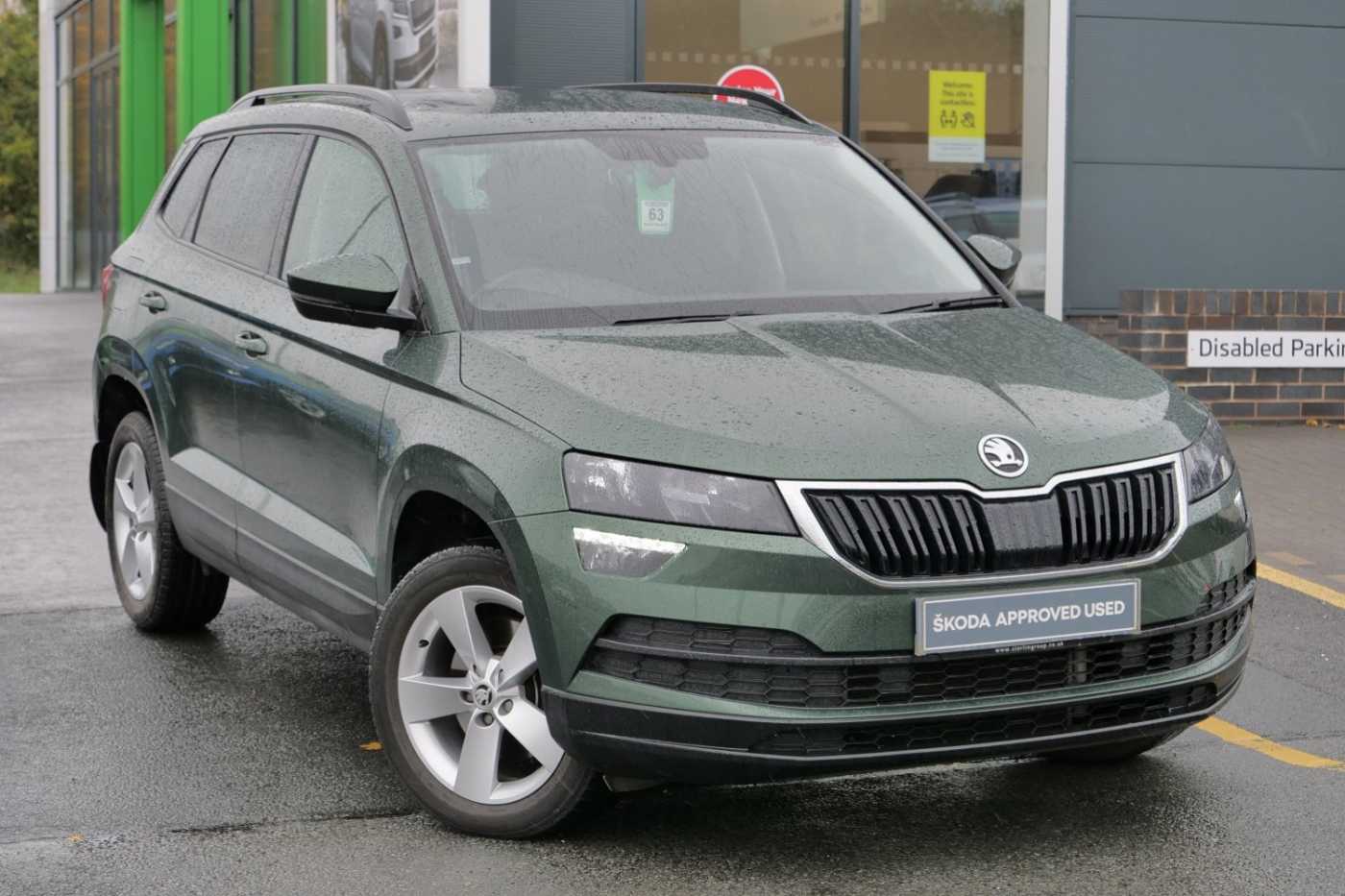 Drive green skoda